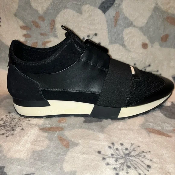 Balenciaga NWOT Black Knit & Leather Sneakers - Picture 2 of 9